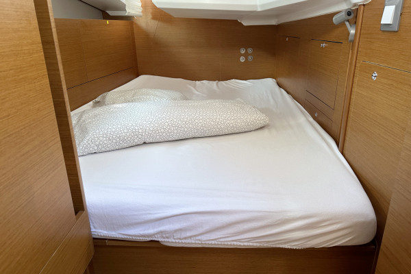 YachtABC - Lara - Croatia - Sun Odyssey 410 - 3 cab.