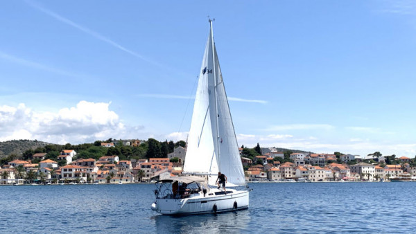 YachtABC - Little Joe - Croatia - Bavaria Cruiser 34 - 2 cab.